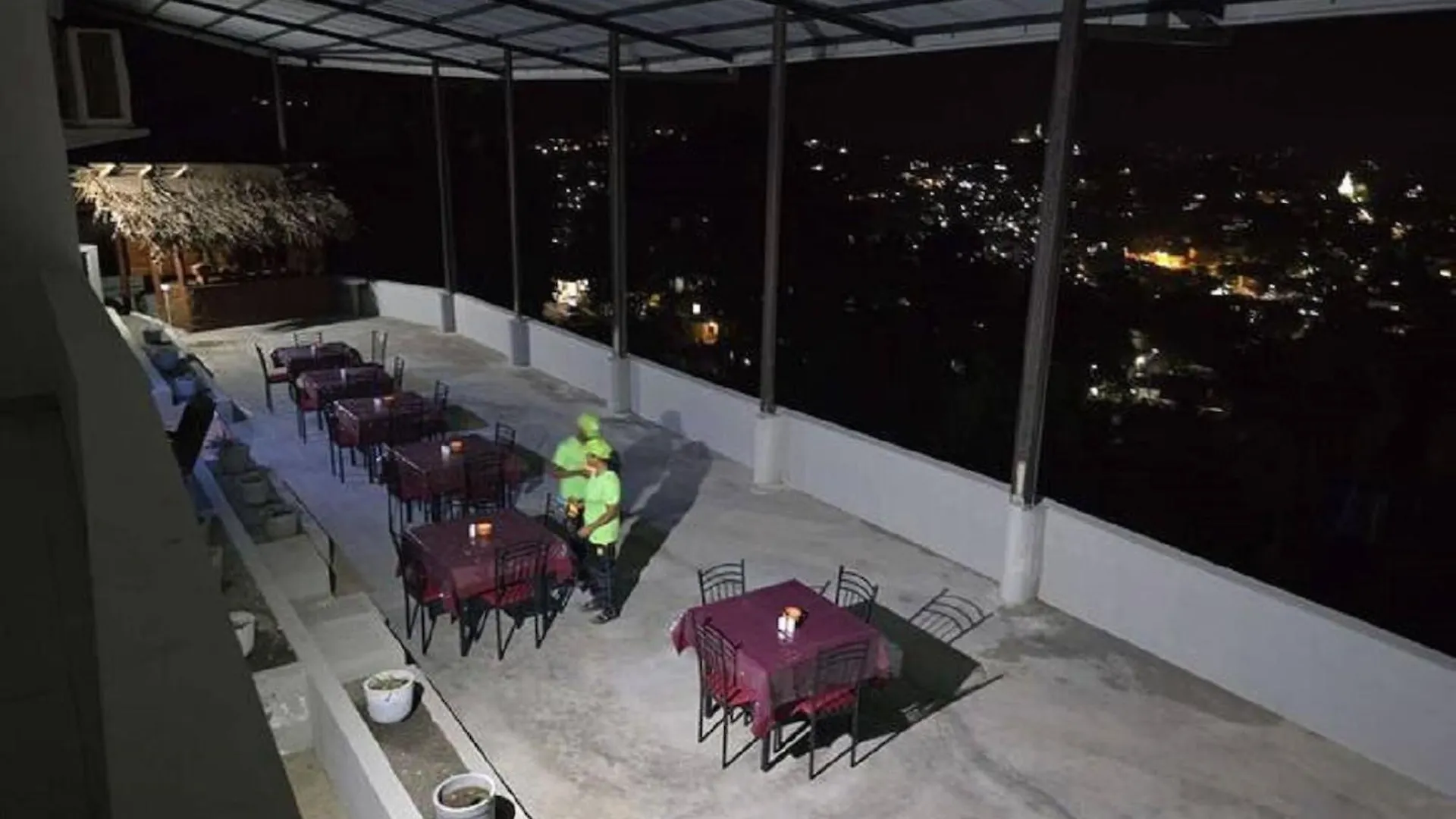 Gasthof Kandy Panoramic Mpm Deluxe Balcony Suit-Aircon4B2